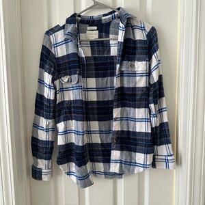 American Eagle Outfitters Navy and Cream Plaid Shirt